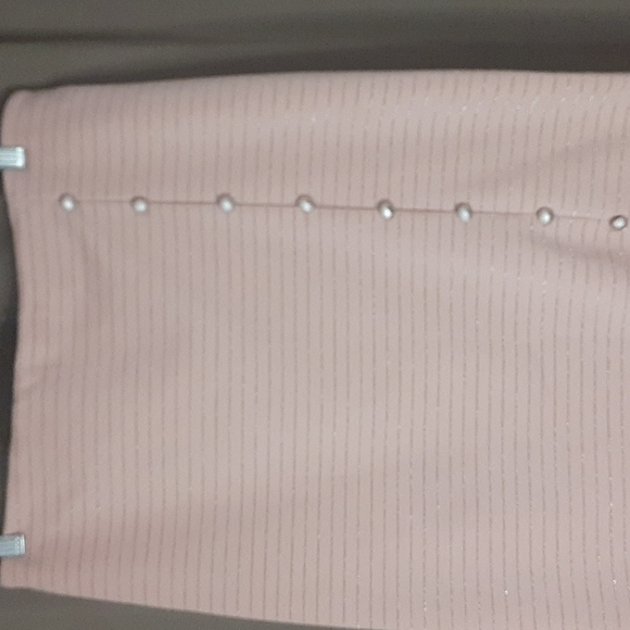 Emi & Joe Pencil Skirt Size Medium - Picture 2 of 6